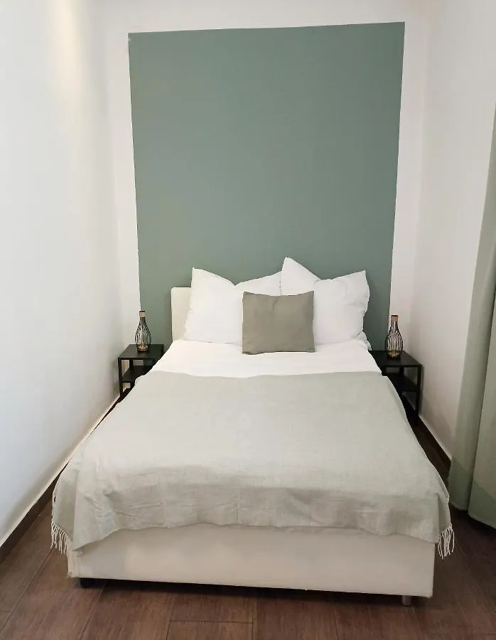 Spacious 3-Bedroom Apartment In City Centre Vienna